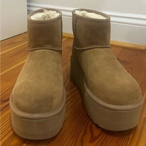 UGG Brown Platform Winter Boots